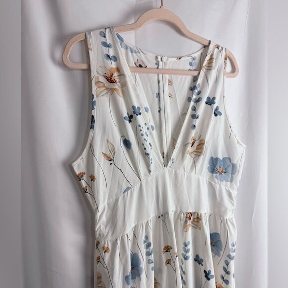 H&M White and Blue Floral Maxi Dress - Picture 6 of 9